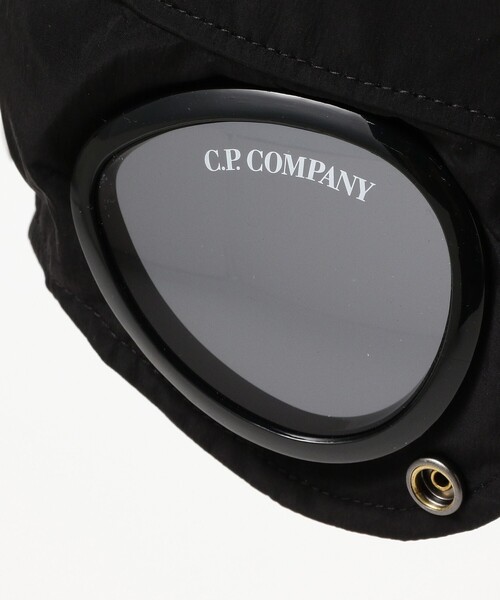 C.P. COMPANY(シーピーカンパニー)の「C.P. Company / Chrome-R Goggle Cap(キャップ・メンズ・ブラック・LARGE)」の2枚目の写真