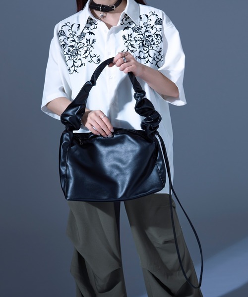 Ellno Loset(エルノロゼット)の「シャーリングBAG(ショルダーバッグ・メンズ・ブラック/シルバー・FREE)」の6枚目の写真