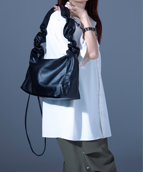 Ellno Loset(エルノロゼット)の「シャーリングBAG(ショルダーバッグ・メンズ・ブラック/シルバー・FREE)」の7枚目の写真