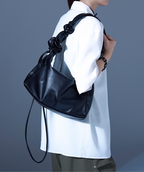 Ellno Loset(エルノロゼット)の「シャーリングBAG(ショルダーバッグ・メンズ・ブラック/シルバー・FREE)」の9枚目の写真