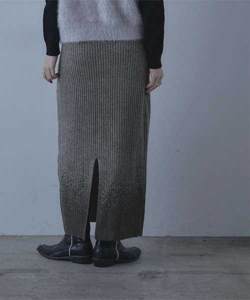 miette（ミエット）の「箔プリントリブニットスカート（スカート・レディース・グレー/ブラック/レッド・FREE）」の10枚目の写真