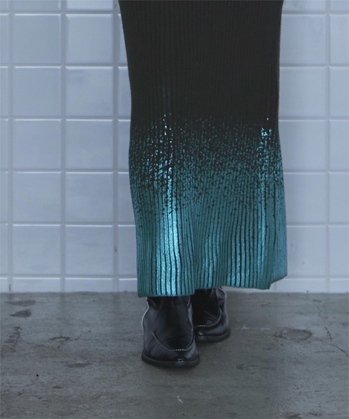 miette（ミエット）の「箔プリントリブニットスカート（スカート・レディース・グレー/ブラック/レッド・FREE）」の6枚目の写真