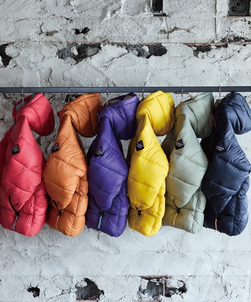 BIG FIELD(ビッグフィールド)の「アトラスマウンテンジャケット(ダウンジャケット/コート・キッズ・ブラック/カーキ/ブラウン/レッド/パープル/イエロー・80/90/95/100/110/120/130/140/150)」の9枚目の写真