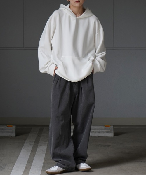 Confirm（コンファーム）の「ドレープとろみ ビッグシルエット ダンボールニット プルオーバーパーカー フーディー【Confirm】（パーカー・メンズ・ブラック/ホワイト/チャコールグレー/グレー/サックスブルー/ミント・M/L）」の8枚目の写真