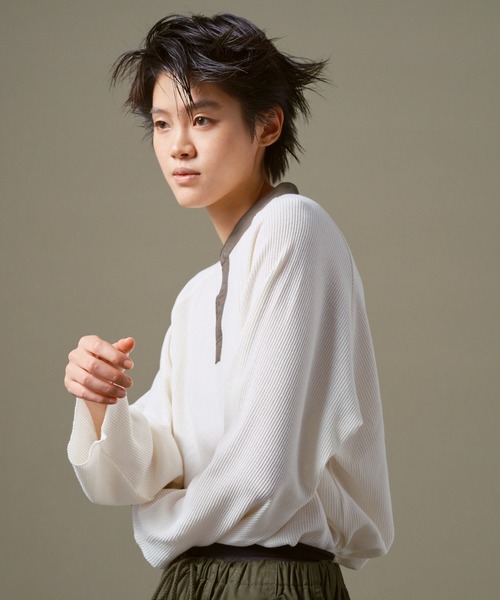 THE STANDARD(ザスタンダード)の「WEGO/ラグランヘンリーネックT(Tシャツ/カットソー・メンズ・オフホワイト/ブラック・MEDIUM/LARGE)」の14枚目の写真
