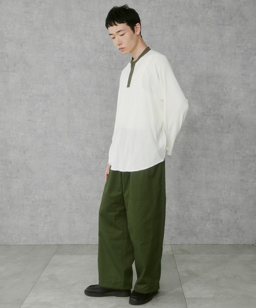 THE STANDARD(ザスタンダード)の「WEGO/ラグランヘンリーネックT(Tシャツ/カットソー・メンズ・オフホワイト/ブラック・MEDIUM/LARGE)」の3枚目の写真