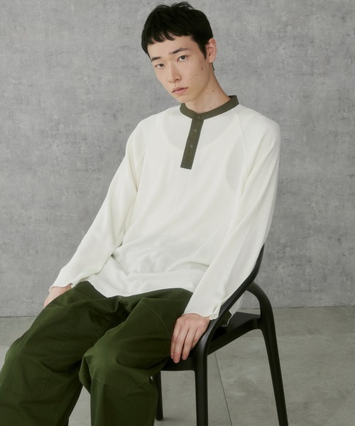 THE STANDARD(ザスタンダード)の「WEGO/ラグランヘンリーネックT(Tシャツ/カットソー・メンズ・オフホワイト/ブラック・MEDIUM/LARGE)」の8枚目の写真