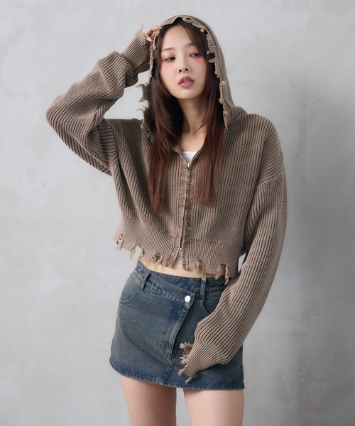 ENVYM（アンビー）の「ジップ ダメージ ニット ショート パーカー（カーディガン/ボレロ・レディース・ネイビー/ブラウン/ブラック・FREE）」の3枚目の写真