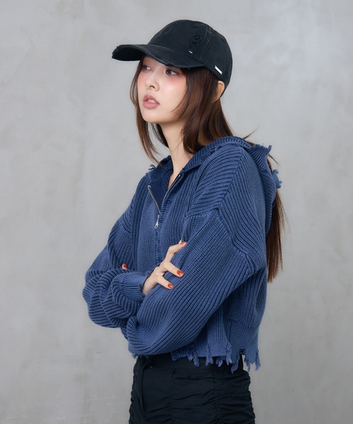 ENVYM（アンビー）の「ジップ ダメージ ニット ショート パーカー（カーディガン/ボレロ・レディース・ネイビー/ブラウン/ブラック・FREE）」の6枚目の写真