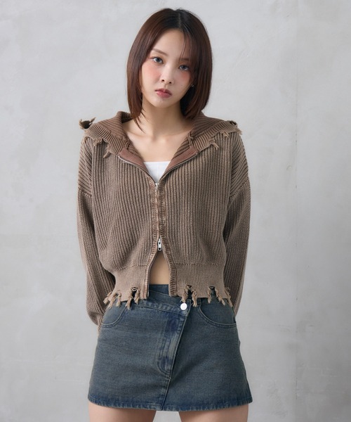 ENVYM（アンビー）の「ジップ ダメージ ニット ショート パーカー（カーディガン/ボレロ・レディース・ネイビー/ブラウン/ブラック・FREE）」の9枚目の写真