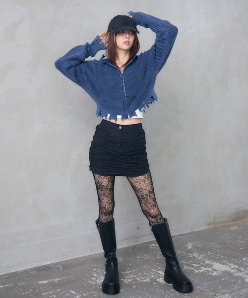 ENVYM（アンビー）の「ジップ ダメージ ニット ショート パーカー（カーディガン/ボレロ・レディース・ネイビー/ブラウン/ブラック・FREE）」の15枚目の写真