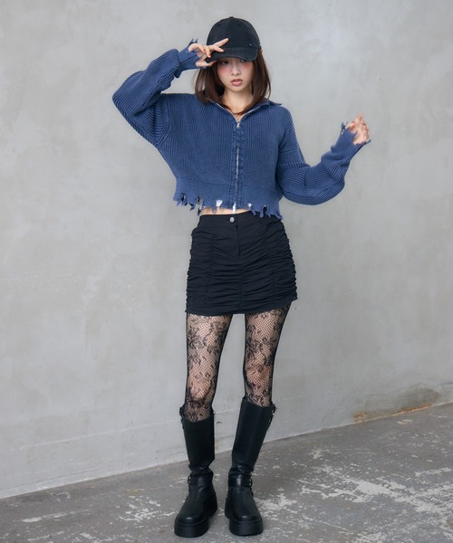 ENVYM（アンビー）の「ジップ ダメージ ニット ショート パーカー（カーディガン/ボレロ・レディース・ネイビー/ブラウン/ブラック・FREE）」の16枚目の写真