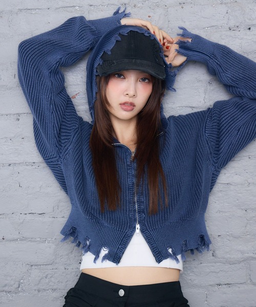 ENVYM（アンビー）の「ジップ ダメージ ニット ショート パーカー（カーディガン/ボレロ・レディース・ネイビー/ブラウン/ブラック・FREE）」の22枚目の写真