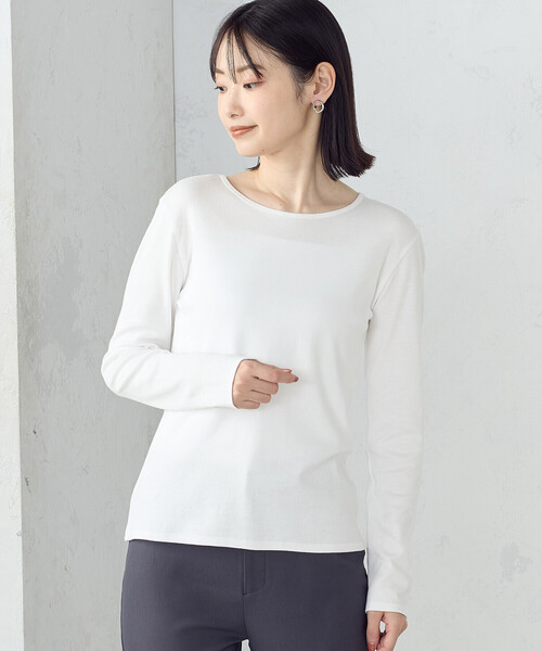 COMME CA ISM(コムサイズム)の「綿100% 吸湿発熱 あったか クルーネックTシャツ(Tシャツ/カットソー・レディース・ブラック/ホワイト/ライトグレー/チャコール・MEDIUM/LARGE)」の2枚目の写真