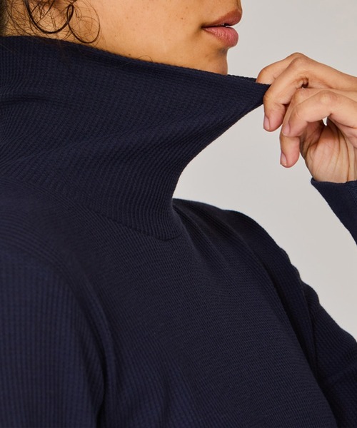 JUGLANS(ユグランス)の「【Hanes/ヘインズ】HW4-A504 TURTLENECK/タートルネック/ロングスリーブ/ワッフル/フリーサイズ/レディース(Tシャツ/カットソー・レディース・ネイビー/オフホワイト/グレー/ブラック・FREE)」の11枚目の写真