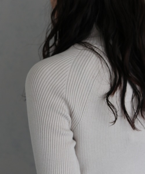 &g'aime(アンジェム)の「【&g'aime】ラグランスリーブリブニットトップス RAGLAN SLEEVE RIB KNIT TOPS(ニット/セーター・レディース・ブラック/グレイッシュベージュ/チャコールグレー/ブルー・FREE)」の15枚目の写真