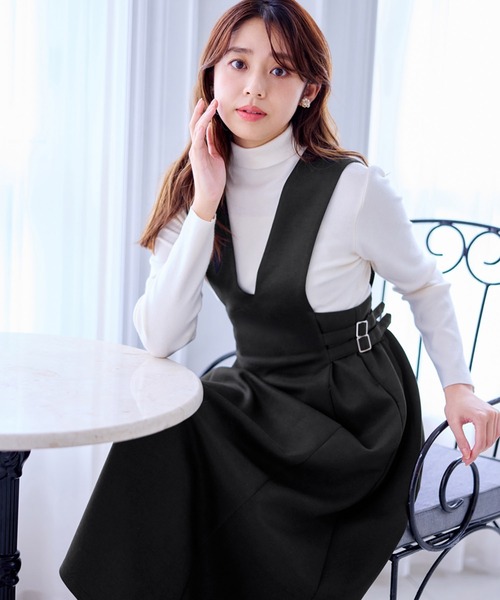alotta(アロッタ)の「サイドバックルベルト付きジャンスカ(ジャンパースカート・レディース・チャコール/ブラック・LL/L/M/S)」の12枚目の写真