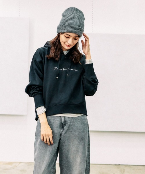 GLOBAL WORK（グローバルワーク）の「乾きやすいプリントクロップドパーカー/115481（パーカー・レディース・ブラック/ネイビー/アイボリー/杢グレー・LARGE/MEDIUM）」の15枚目の写真