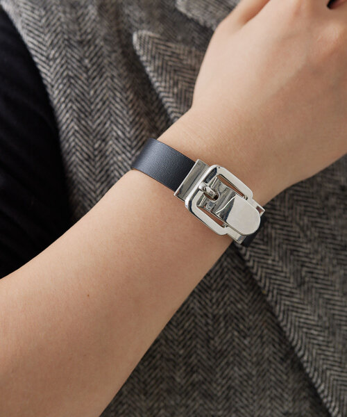 【セール】《本革素材》レザーベルトバングル（バングル/リストバンド）｜ear PAPILLONNER（イアパピヨネ）