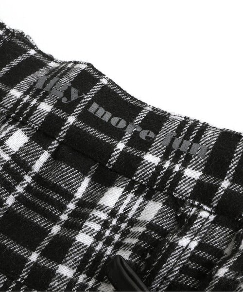 algy（アルジー）の「起毛チェックりぼんスカパン（スカート・キッズ・ベージュ/ブラック/レッド/グリーン・SMALL/MEDIUM/X-SMALL/XX-SMALL）」の17枚目の写真