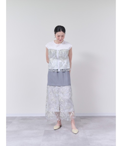 DOLLUPOOPS(ドールアップウップス)の「ヘムフラワー刺繍スカート(スカート・レディース・ライトグレー/ネイビー・38)」の10枚目の写真