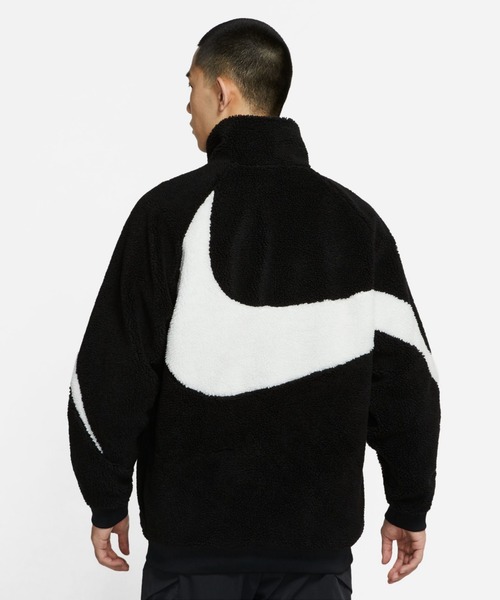 NIKE(ナイキ)の「ナイキ スポーツウェア スウッシュ メンズ フルジップ リバーシブル ボア ジャケット / Nike Sportswear Swoosh Men's Full-Zip Reversible Jacket BQ6546-011 Black(ブルゾン・メンズ・ブラック系その他4・XS/3XL/XL/S/M/L/2XL)」の2枚目の写真