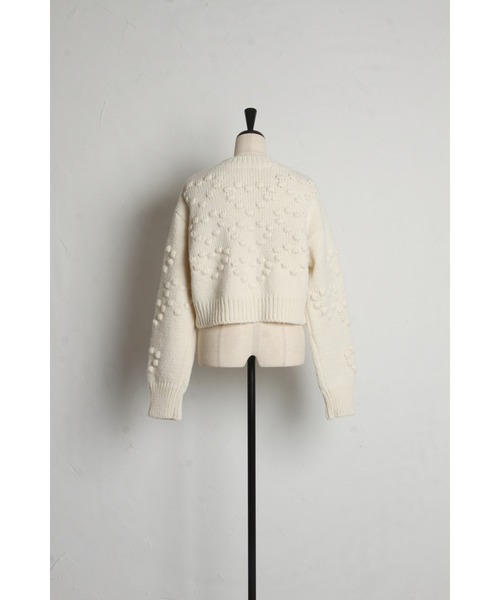 &. NOSTALGIA（アンドドットノスタルジア）の「【ZOZO限定】ハート型ポコポコ編みショートカーディガン（カーディガン/ボレロ・レディース・ブラック/アイボリー/グレー/レッド・M）」の10枚目の写真
