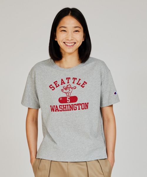 Champion(チャンピオン)の「【Champion/チャンピオン】レディース ベーシック ショートスリーブTシャツ(ワンピース・レディース・ペールイエロー/ホワイト/グレー/ネイビー・MEDIUM/LARGE)」の2枚目の写真