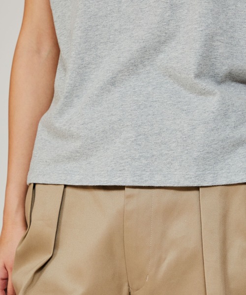 Champion(チャンピオン)の「【Champion/チャンピオン】レディース ベーシック ショートスリーブTシャツ(ワンピース・レディース・ペールイエロー/ホワイト/グレー/ネイビー・MEDIUM/LARGE)」の11枚目の写真