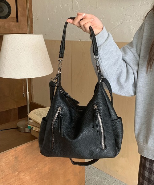 FREE STYLISTS（フリー スタイリスト）の「Y2K レトロ ダブル ファスナー ショルダーバッグ 2WAY/A4対応大容量（ショルダーバッグ・レディース・ブラック/ブラウン・FREE）」の15枚目の写真