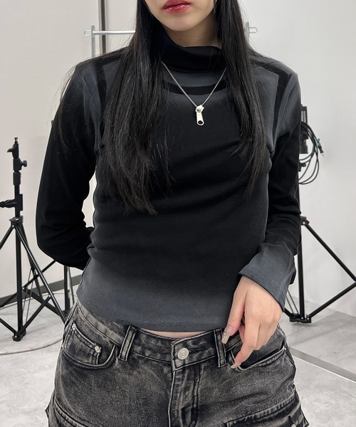 Figments(フィグメンツ)の「フェード加工ハイネックトップ(Tシャツ/カットソー・レディース・ブラック/ホワイト・FREE)」の8枚目の写真