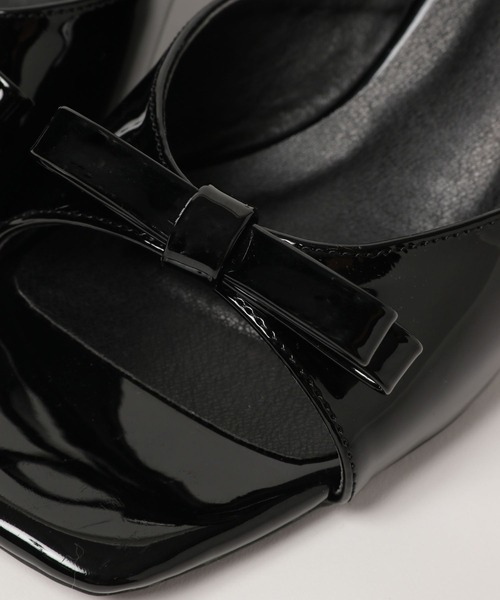 FOREVER 21（フォーエバー トゥエンティーワン）の「【2025SS】エナメルリボンサンダル（サンダル・レディース・ブラック/ブルー/イエロー・MEDIUM/LARGE）」の7枚目の写真