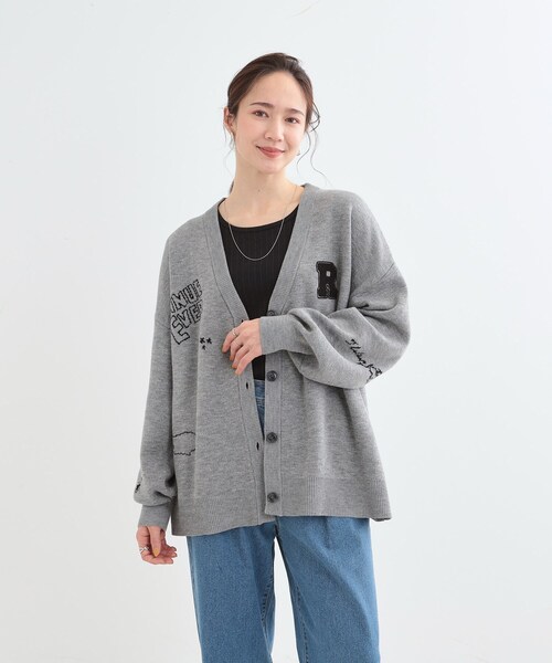 Cutie Blonde（キューティーブロンド）の「【S-LL/体型カバー】刺繍アソート Vネック ゆるニットカーディガン（カーディガン/ボレロ・レディース・グレー系/ネイビー系1・04/03/02/01）」の18枚目の写真