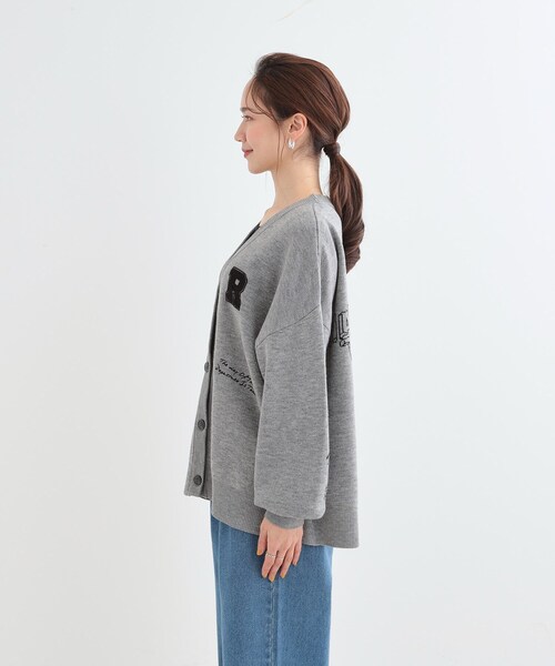 Cutie Blonde（キューティーブロンド）の「【S-LL/体型カバー】刺繍アソート Vネック ゆるニットカーディガン（カーディガン/ボレロ・レディース・グレー系/ネイビー系1・04/03/02/01）」の9枚目の写真