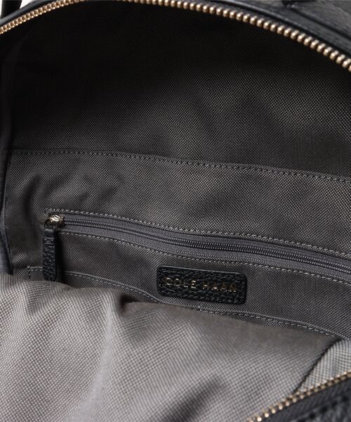 COLE HAAN（コールハーン）の「デイビス バックパック womens（バックパック/リュック・レディース・ブラック・OSFA）」の4枚目の写真