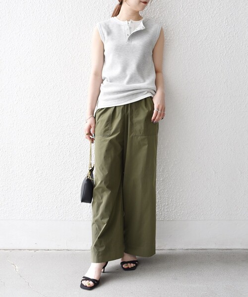 SHIPS any（シップス エニィ）の「SHIPS any:〈洗濯機可能〉タイプライター イージー ベイカー パンツ（その他パンツ・レディース・グリーン/ネイビー/オリーブ・40/38/36）」の11枚目の写真