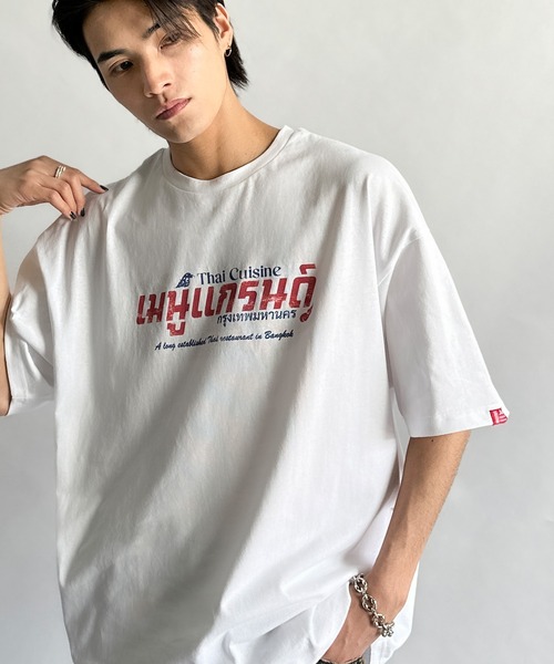 Java(ジャバ)の「《JaVaジャバコラボ》お洒落見え確定。綿100%タイ料理メニュー風プリントルーズフィットTシャツ(オーバーサイズ)(Tシャツ/カットソー・レディース・ブラック/ブルー/ホワイト・LARGE/MEDIUM/SMALL/X-LARGE)」の8枚目の写真