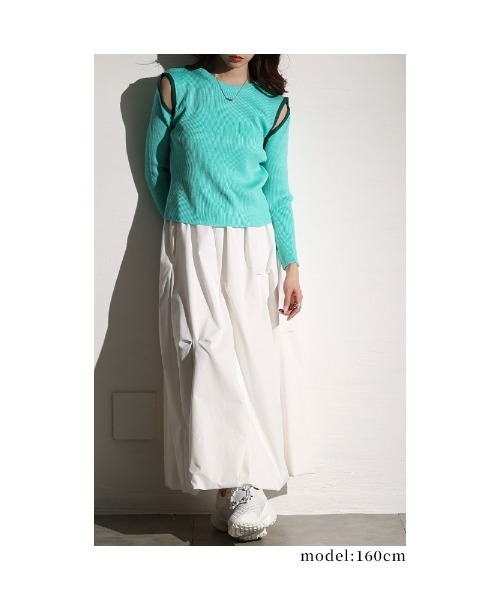 Sawa a la mode(サワアラモード)の「カットアウェイショルダーニット(ニット/セーター・レディース・ホワイト/グリーン・FREE)」の18枚目の写真