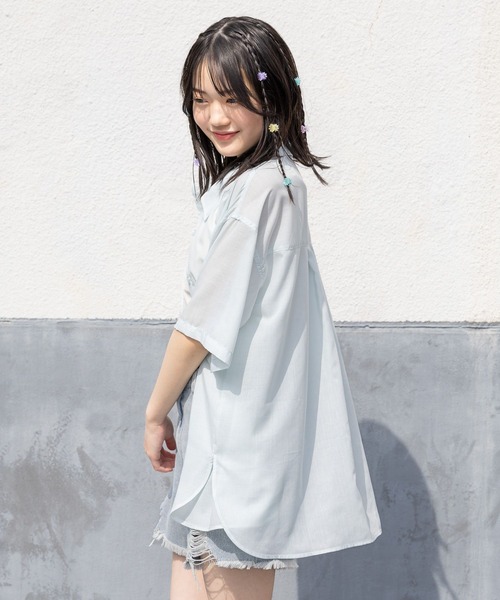 repipi armario（レピピ アルマリオ）の「【接触冷感】スパンボイルルーズシャツ（シャツ/ブラウス・キッズ・サックスブルー/ホワイト/イエロー・SMALL/MEDIUM/LARGE）」の22枚目の写真