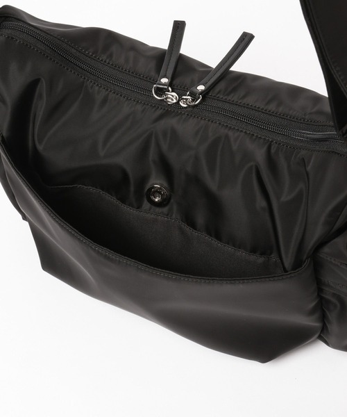 GLOBAL WORK（グローバルワーク）の「撥水軽量7ポケットミニショルダー/308502（ショルダーバッグ・レディース・グレー/ブラック/アイボリー・FREE）」の15枚目の写真