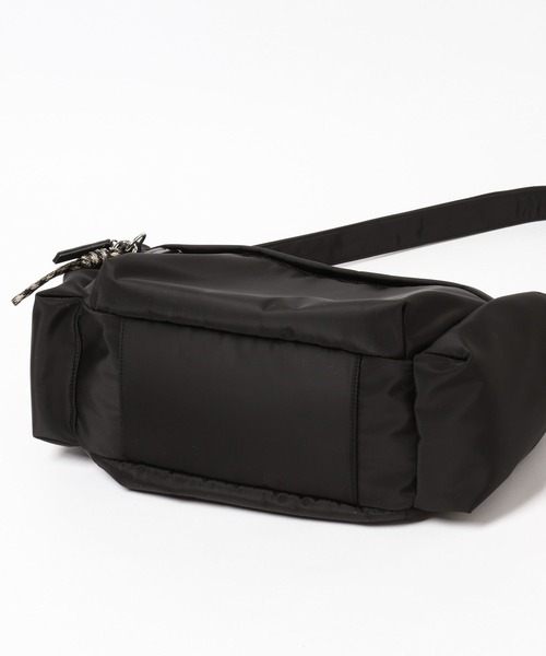 GLOBAL WORK（グローバルワーク）の「撥水軽量7ポケットミニショルダー/308502（ショルダーバッグ・レディース・グレー/ブラック/アイボリー・FREE）」の14枚目の写真