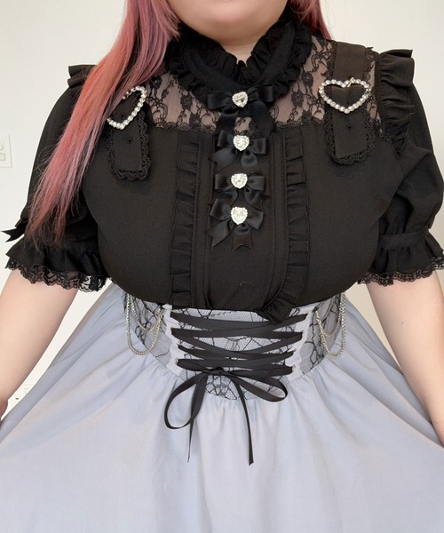 DearMyLoveWhip(ディアマイラブホイップ)の「【大きいサイズ】ハートベルトチョーカービジューブラウス(シャツ/ブラウス・レディース・ホワイト/ブラック/ベビーピンク/ブルー・6L/5L/4L)」の15枚目の写真