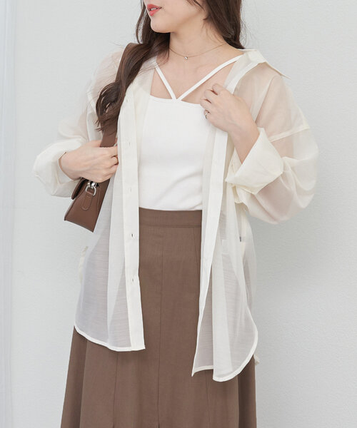 Remind me and forever(リマインドミーアンドフォーエバー)の「夏の定番アイテム、シアーBIGシャツ(シャツ/ブラウス・レディース・アイボリー/ブルー/イエロー/ピンク/サックスブルー/ミント/ピンク系その他・FREE)」の2枚目の写真