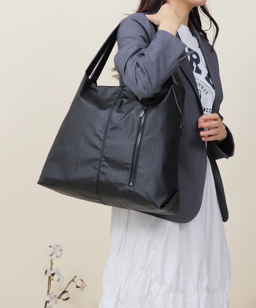 Bermosa(ベルモサ)の「【軽量】 A4サイズ収納可 スクエアトートバッグ ユニセックス(トートバッグ・レディース・ゴールド/ブラック/ガンメタ・FREE)」の21枚目の写真