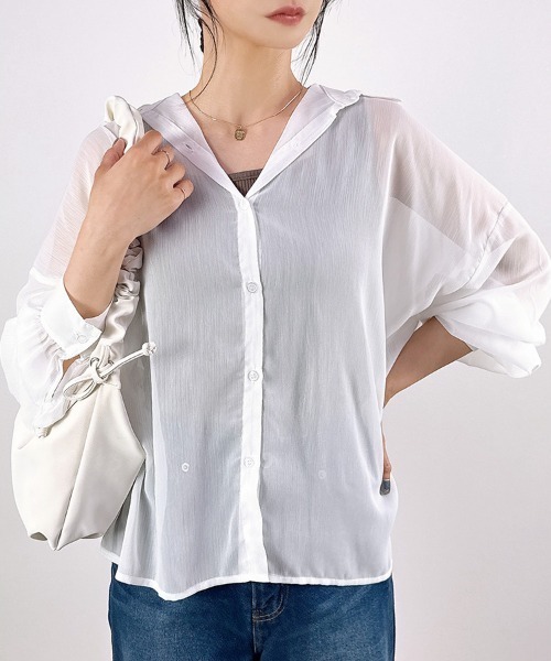 CLOTHY(クロシィ)の「【コーディネートのアクセントに!】カラーシアーシャツ(シャツ/ブラウス・レディース・オフホワイト/ミント/レッド/ブラック/ベージュ・MEDIUM)」の1枚目の写真