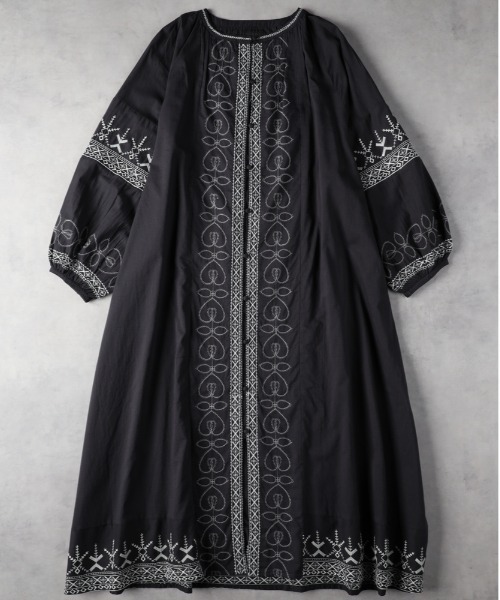 Right-on(ライトオン)の「【HONEYSUCKLE ROSE】刺繍ワンピース(シャツワンピース・レディース・ネイビー/ブラック/ホワイト・M/L)」の9枚目の写真