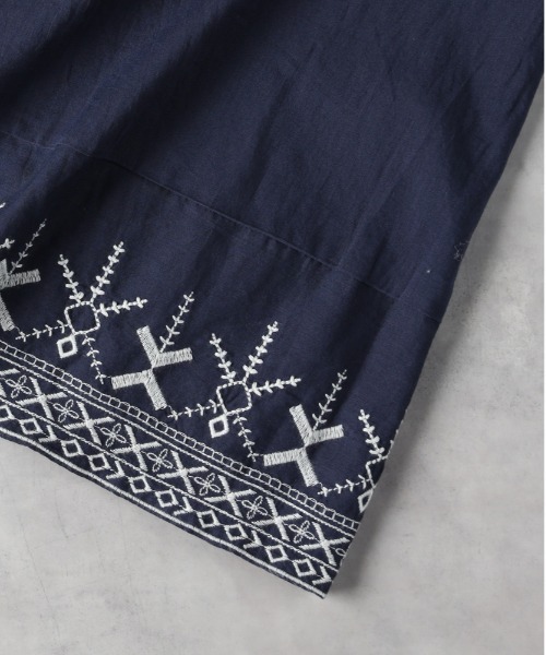 Right-on(ライトオン)の「【HONEYSUCKLE ROSE】刺繍ワンピース(シャツワンピース・レディース・ネイビー/ブラック/ホワイト・M/L)」の14枚目の写真