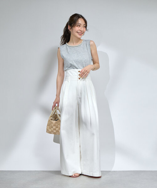 La boutique BonBon（ラブティックボンボン）の「【華やか映えタンク】パール付きタンク（タンクトップ・レディース・ブラック/ホワイト/ライトグレー・FREE）」の12枚目の写真