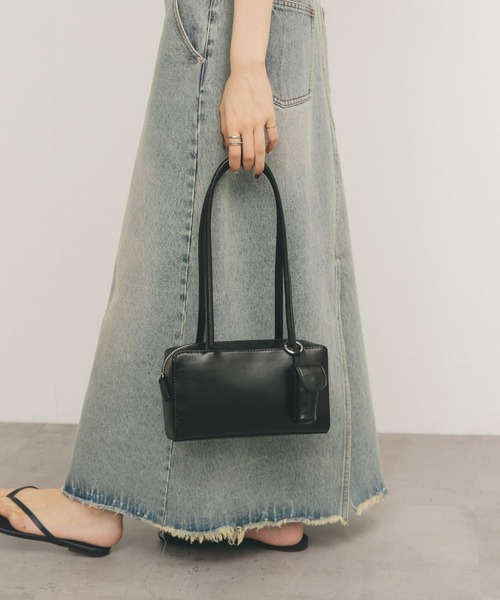 KBF(ケイビーエフ)の「リップケース付きショルダーBAG(ショルダーバッグ・レディース・ブラック/アイボリー/イエロー・ONE)」の16枚目の写真