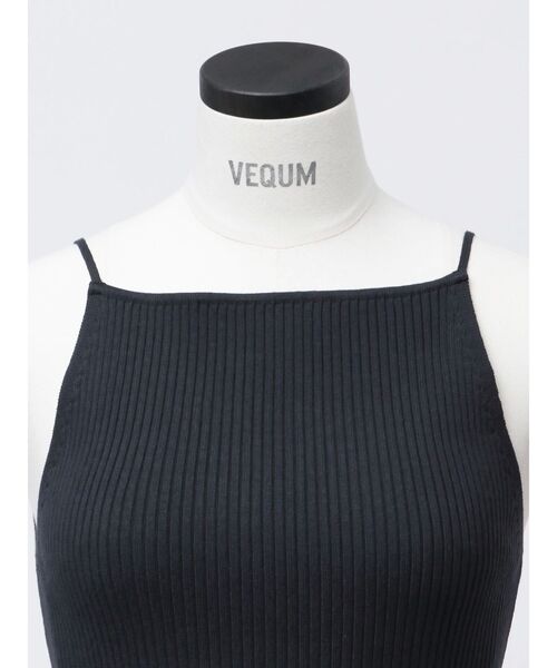 VEQUM（VEQUM）の「【VEQUM】RIB HALTER NECK TOPS（キャミソール・レディース・ブラック/ネイビー/カーキ・FREE）」の11枚目の写真